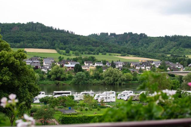 Kinheim Wein Und Gastehaus Marlene Pohl酒店 外观 照片